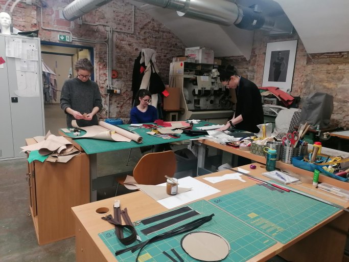 Kurz zpracování kůže pro veřejnost (kabelka) – září 2025