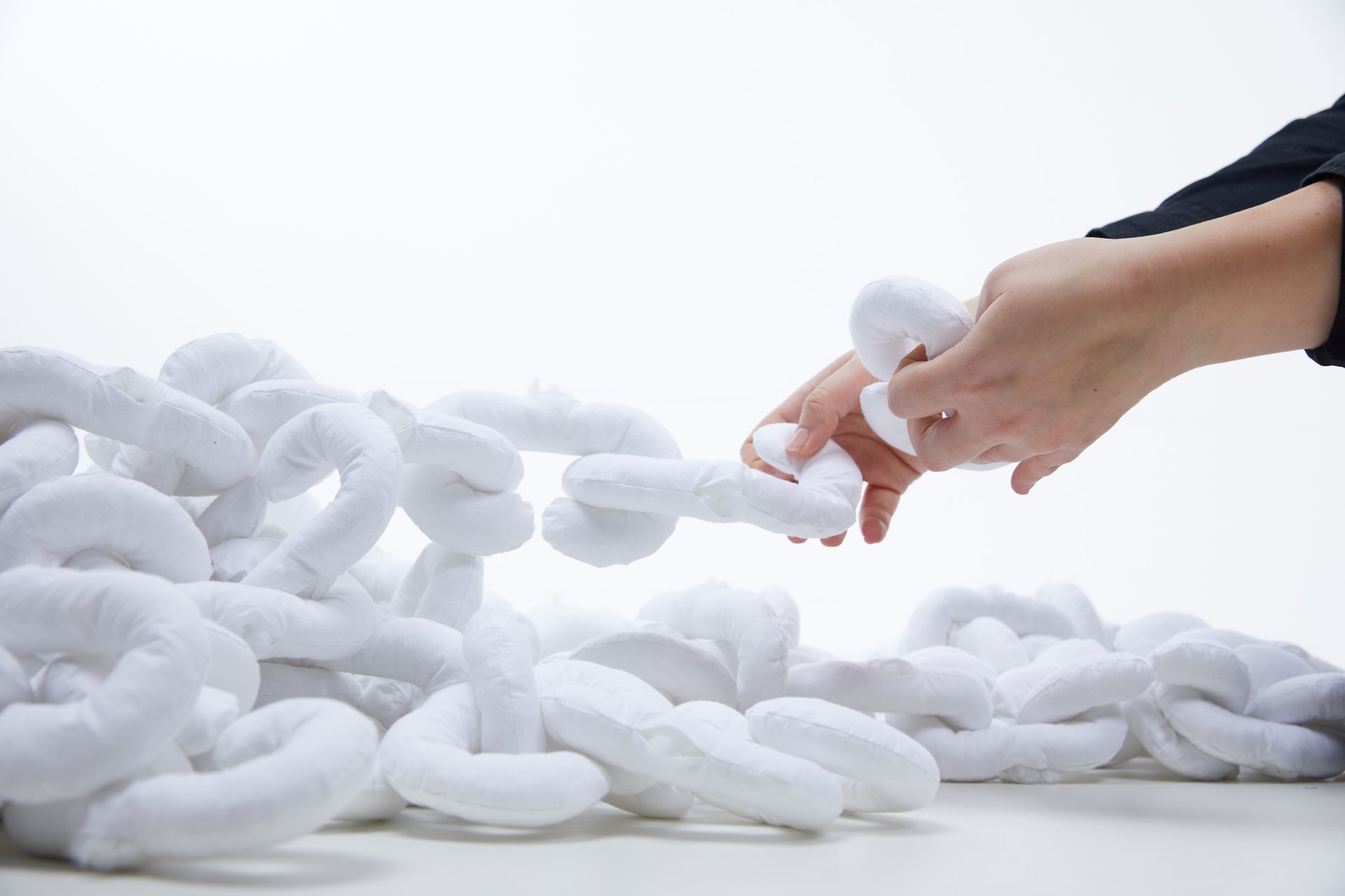 Students of the Studio K.O.V. represent UMPRUM at an exhibition in Baku