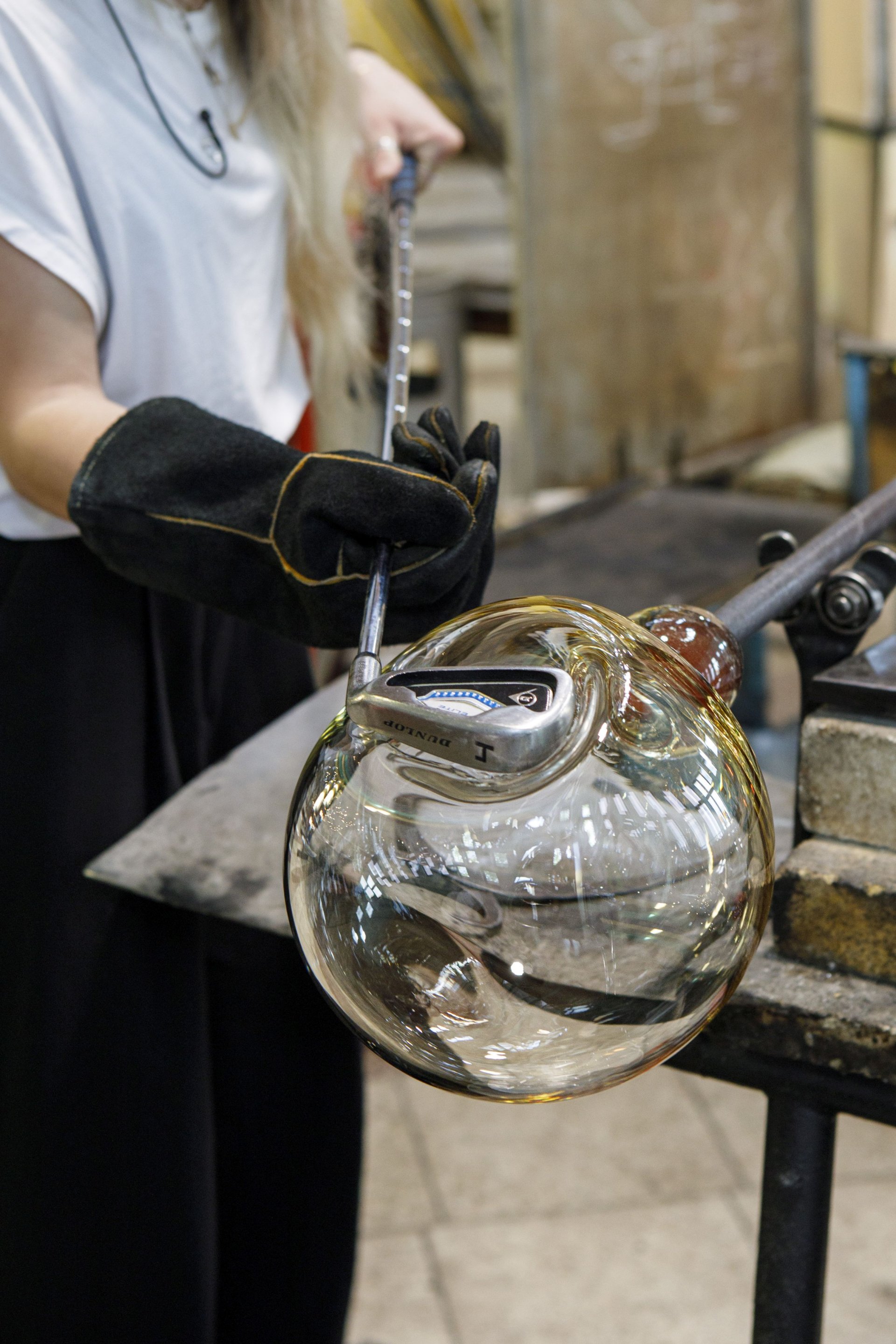 UMPRUM Online // Více než jen golfová trofej. Vítězný návrh Sáry Nedbálkové pro J&T Banku 