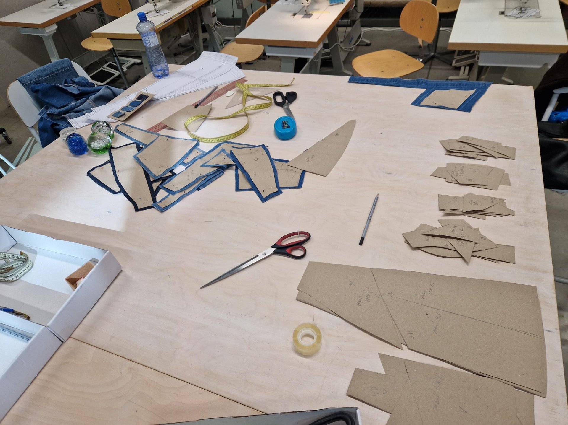 Kurz úprav a upcyklace textilu – prosinec 2026