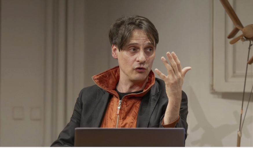  Robo Švarc – Joseph Beuys mezi demokracií a duby