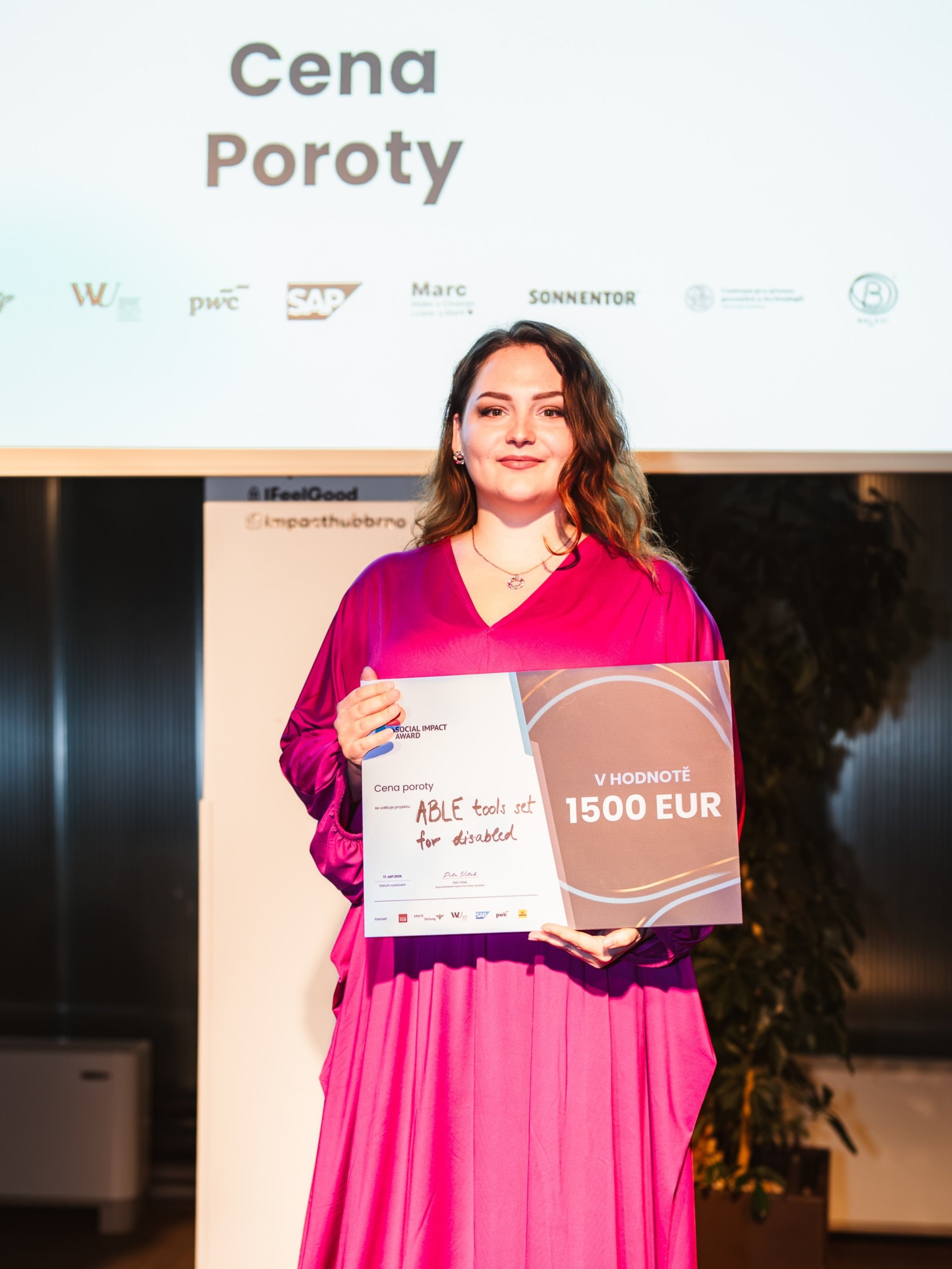 Pomůcky ABLE Barbory Bezděkové vyhrály Social Impact Award