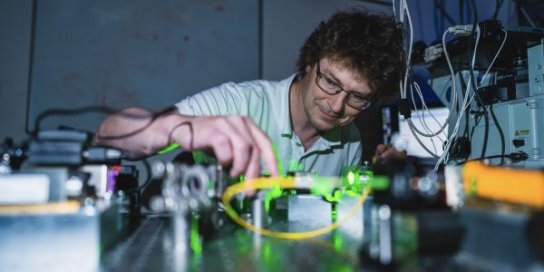 UNIVERSITAS - zajímavé články z akademického prostředí - Správa výzkumných dat. Mezinárodní výjezdy. Nové studijní programy (22. 5. 2025)