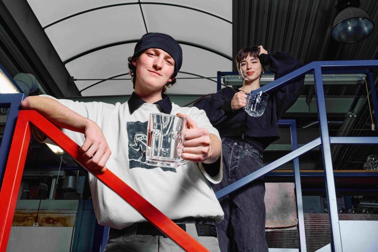 Půllitry studujících UMPRUM vrací české sklo do českých hospod