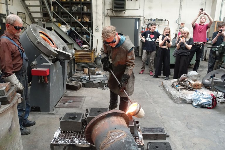 V dílně KVU se pořádal slévárenský workshop