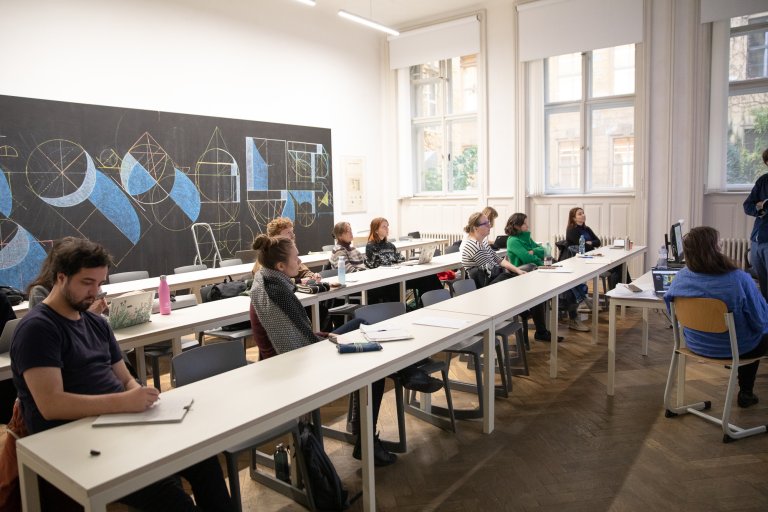 Současné umění a možnosti psaní o něm (únor-březen 2026)